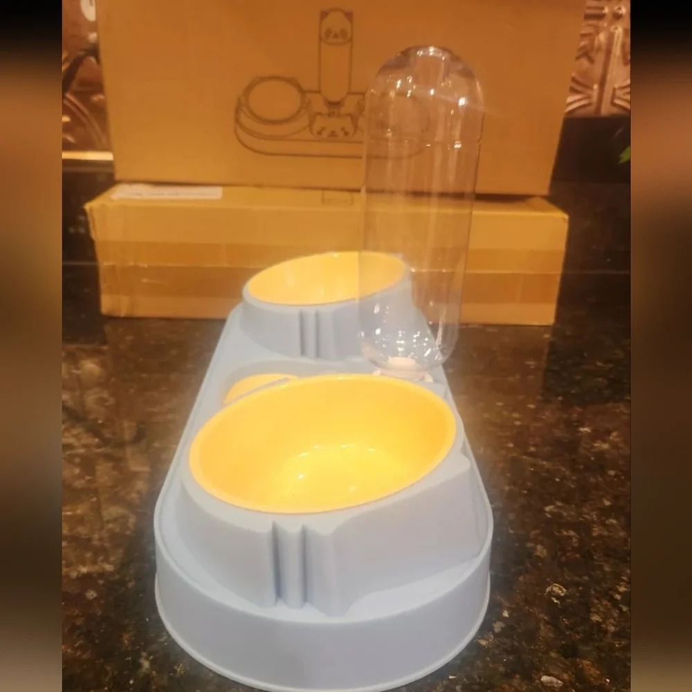 Elevated Cat Feeder & Water Dispenser NIB